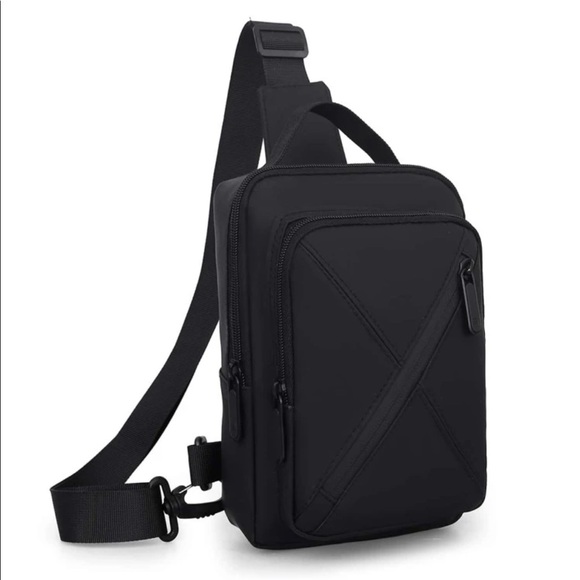 Minimalistic Black Zip Front Stich Detail Sling Bag OS New - Picture 3 of 6